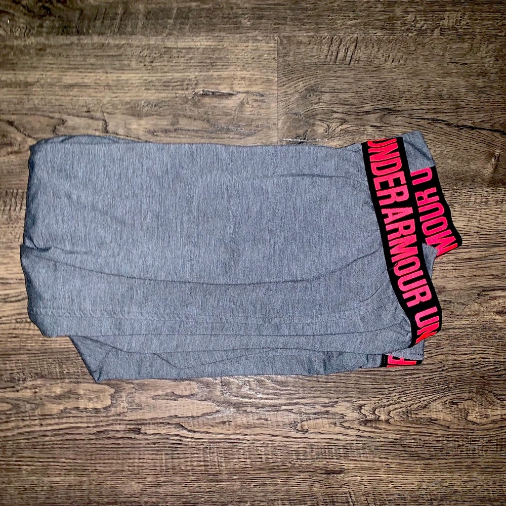 Underarm dark grey sweatpants/joggers